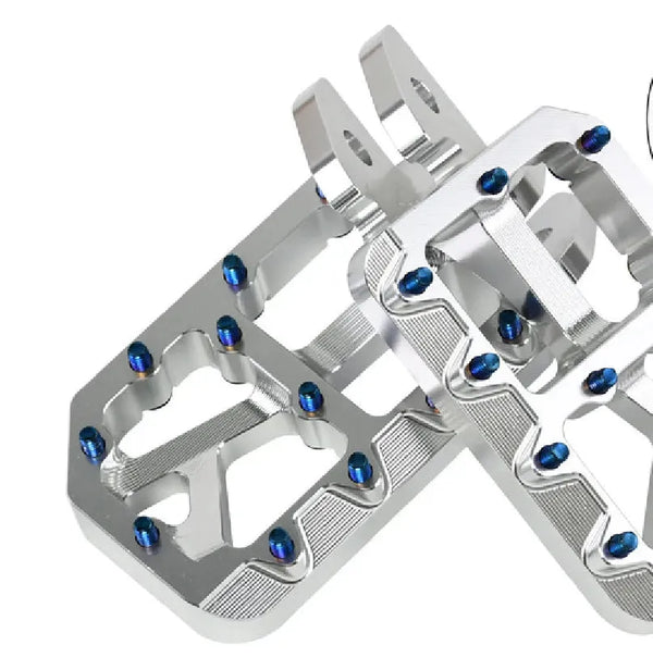Foot pegs