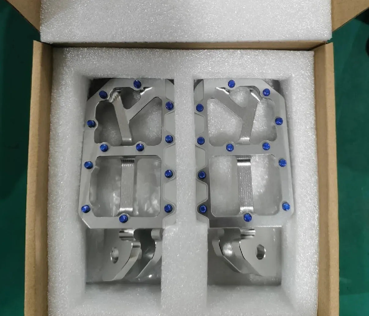 Foot pegs